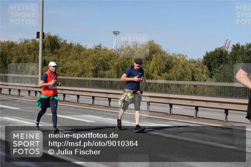 03.10.2025 - Köhlbrandbrückenlauf Julia Fischer http://msf.ph/oto/9010364 03.10.2025 12:55:54 Position 3  meine-sportfotos.de