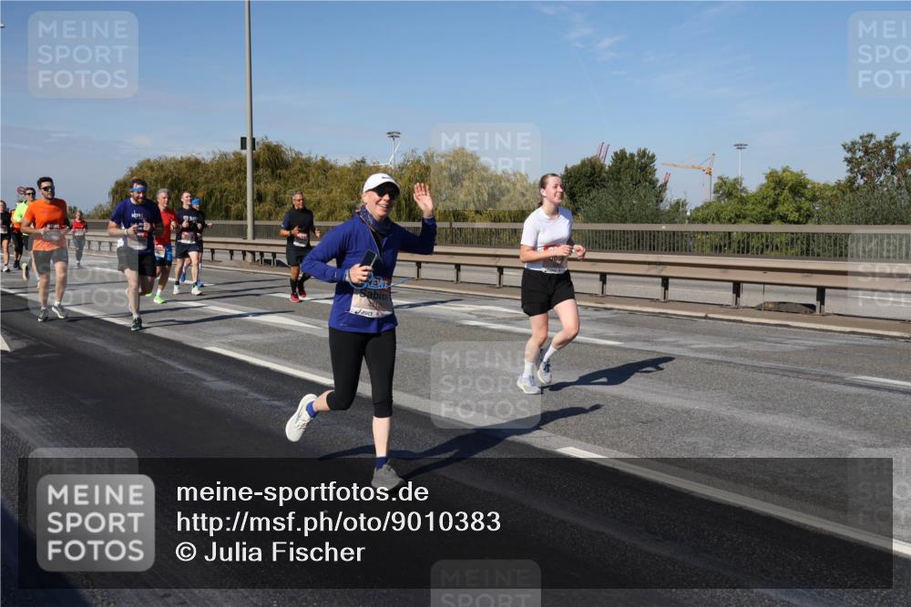 03.10.2025 - Köhlbrandbrückenlauf Julia Fischer http://msf.ph/oto/9010383 03.10.2025 12:55:57 Position 3 4710 meine-sportfotos.de