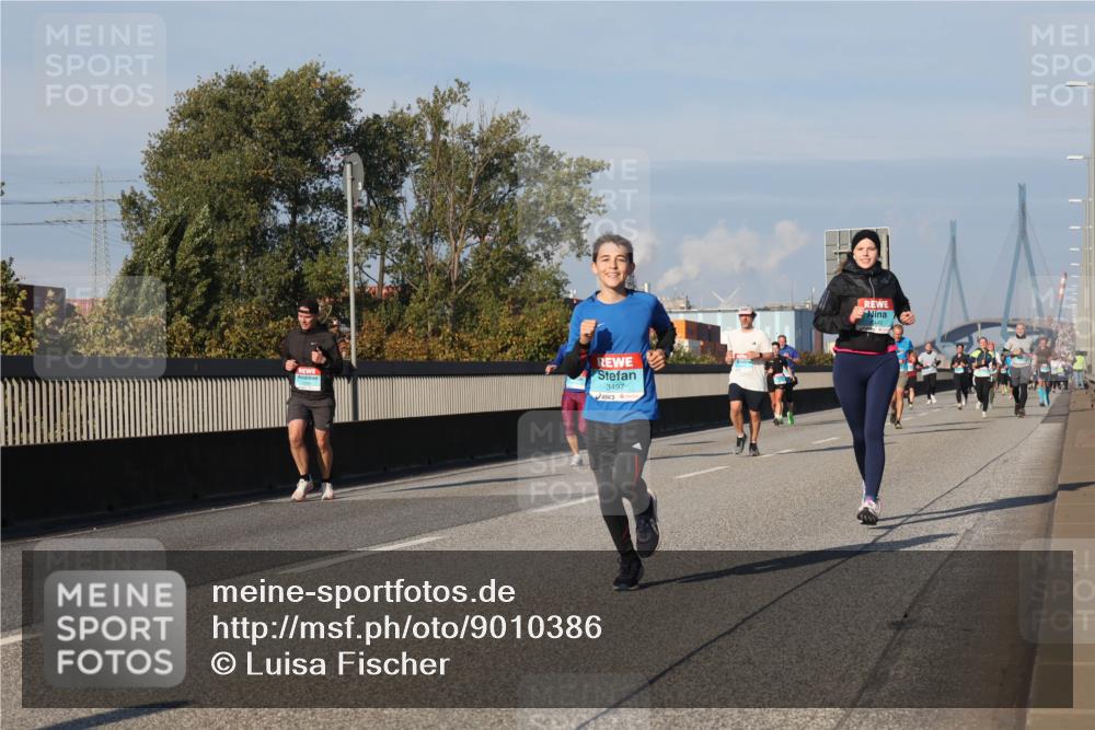 03.10.2025 - Köhlbrandbrückenlauf Luisa Fischer http://msf.ph/oto/9010386 03.10.2025 10:52:25 Position 3 3497 meine-sportfotos.de