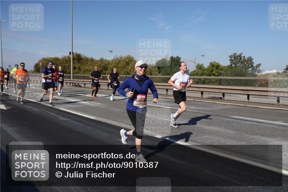03.10.2025 - Köhlbrandbrückenlauf Julia Fischer http://msf.ph/oto/9010387 03.10.2025 12:55:58 Position 3 4710 meine-sportfotos.de