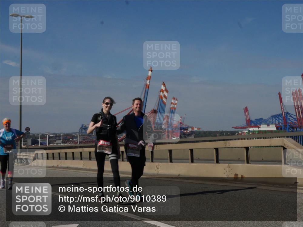 03.10.2025 - Köhlbrandbrückenlauf Matties Gatica Varas http://msf.ph/oto/9010389 03.10.2025 13:10:24 Position 2  meine-sportfotos.de