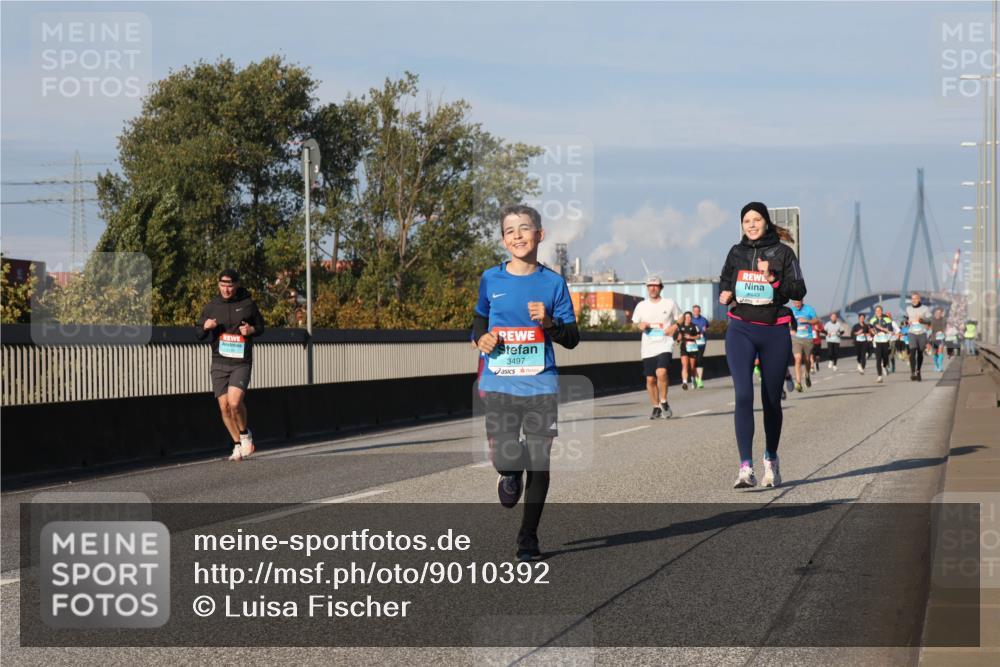 03.10.2025 - Köhlbrandbrückenlauf Luisa Fischer http://msf.ph/oto/9010392 03.10.2025 10:52:25 Position 3 3497, 449 meine-sportfotos.de