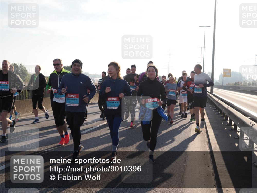 03.10.2025 - Köhlbrandbrückenlauf Fabian Wolf http://msf.ph/oto/9010396 03.10.2025 09:21:40 Position 3 3473, 2140, 2078, 1147 meine-sportfotos.de