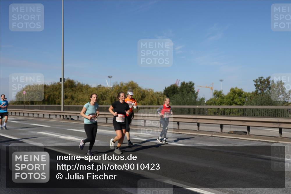 03.10.2025 - Köhlbrandbrückenlauf Julia Fischer http://msf.ph/oto/9010423 03.10.2025 12:56:04 Position 3  meine-sportfotos.de