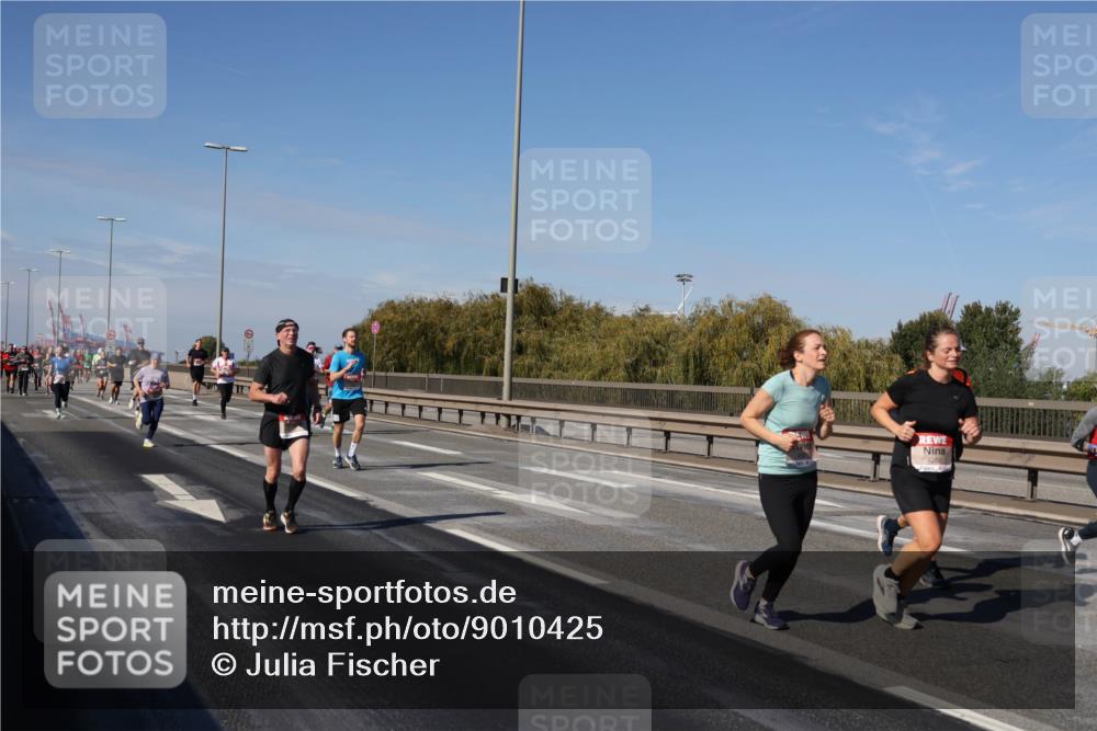 03.10.2025 - Köhlbrandbrückenlauf Julia Fischer http://msf.ph/oto/9010425 03.10.2025 12:56:05 Position 3  meine-sportfotos.de
