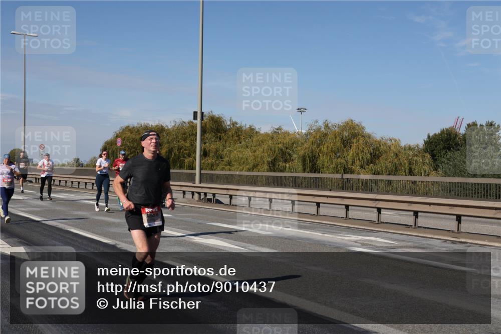 03.10.2025 - Köhlbrandbrückenlauf Julia Fischer http://msf.ph/oto/9010437 03.10.2025 12:56:06 Position 3  meine-sportfotos.de