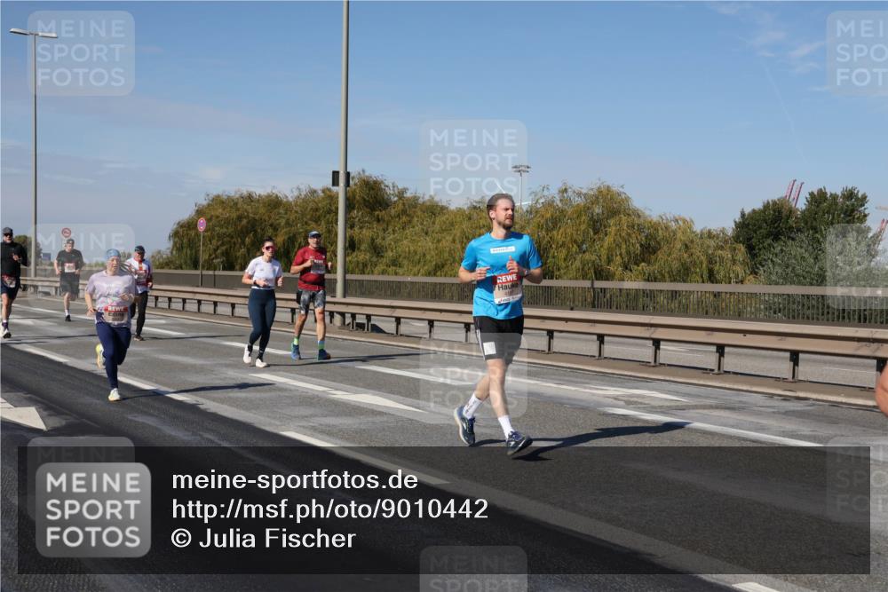 03.10.2025 - Köhlbrandbrückenlauf Julia Fischer http://msf.ph/oto/9010442 03.10.2025 12:56:07 Position 3  meine-sportfotos.de