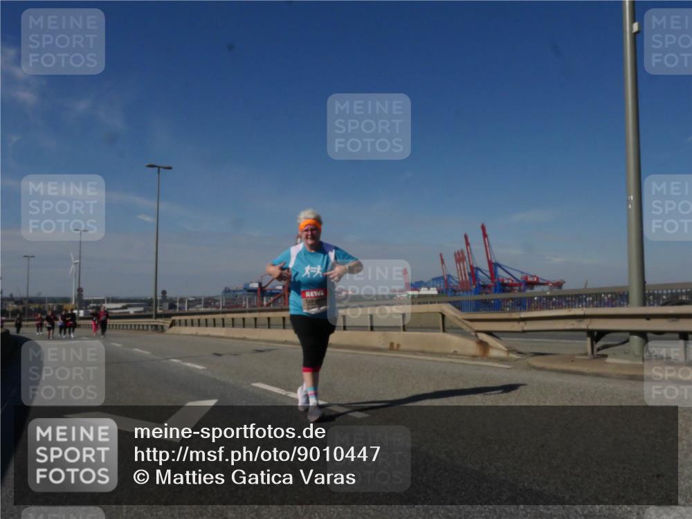 03.10.2025 - Köhlbrandbrückenlauf Matties Gatica Varas http://msf.ph/oto/9010447 03.10.2025 13:10:29 Position 2  meine-sportfotos.de