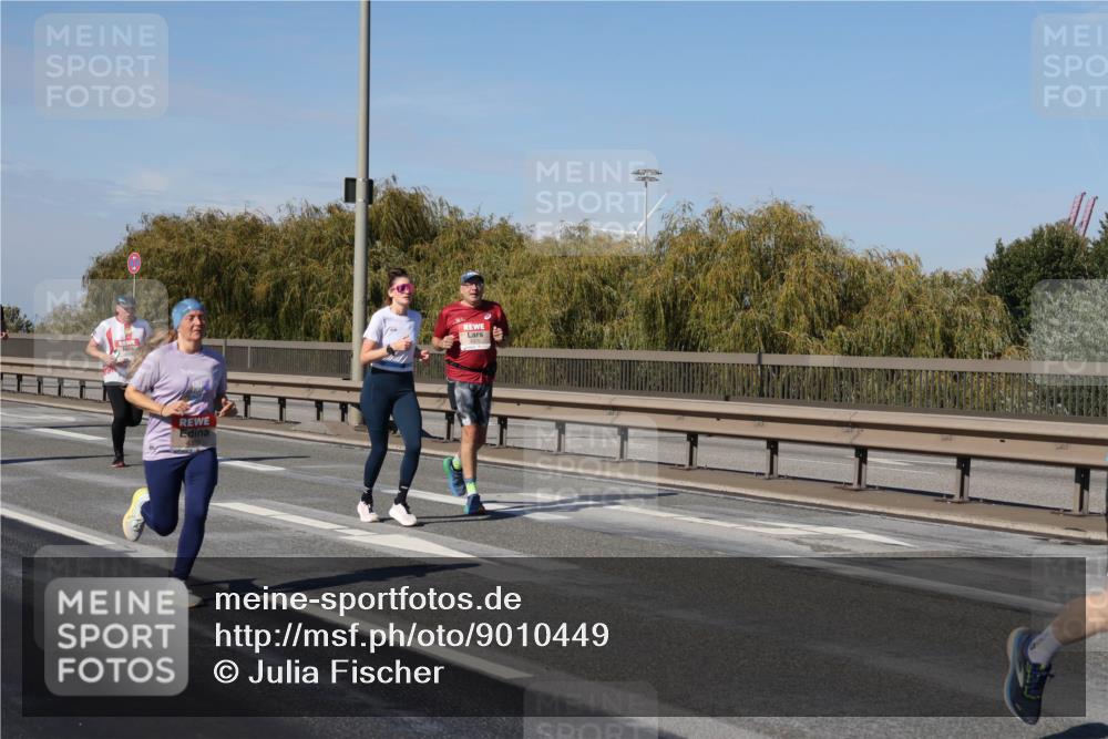 03.10.2025 - Köhlbrandbrückenlauf Julia Fischer http://msf.ph/oto/9010449 03.10.2025 12:56:08 Position 3  meine-sportfotos.de