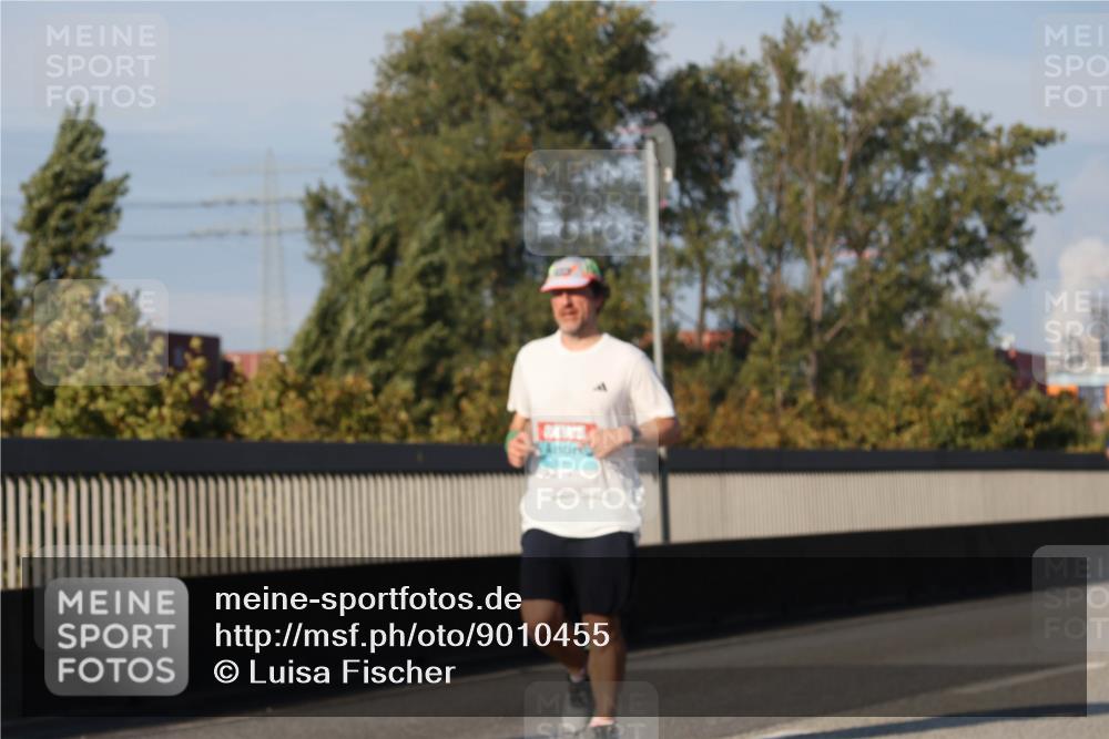 03.10.2025 - Köhlbrandbrückenlauf Luisa Fischer http://msf.ph/oto/9010455 03.10.2025 10:52:30 Position 3  meine-sportfotos.de
