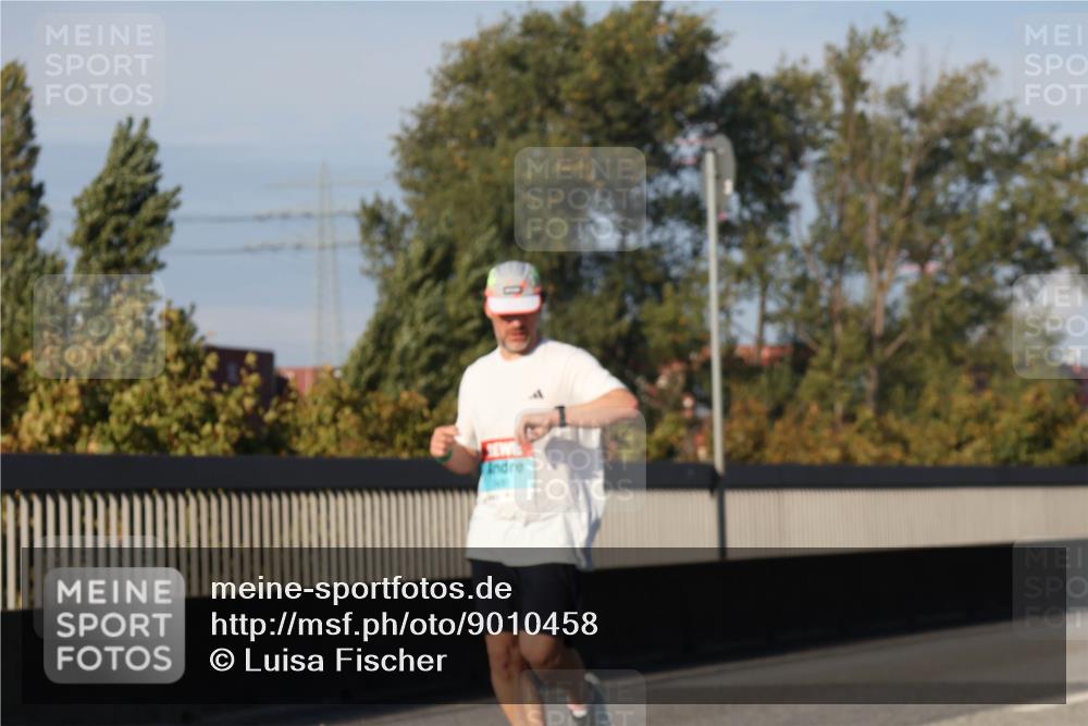 03.10.2025 - Köhlbrandbrückenlauf Luisa Fischer http://msf.ph/oto/9010458 03.10.2025 10:52:30 Position 3  meine-sportfotos.de