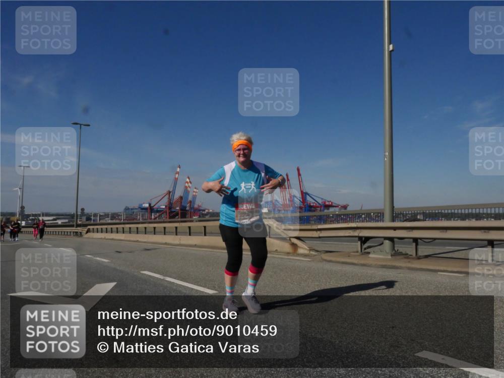 03.10.2025 - Köhlbrandbrückenlauf Matties Gatica Varas http://msf.ph/oto/9010459 03.10.2025 13:10:30 Position 2  meine-sportfotos.de