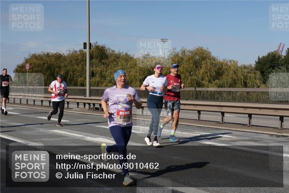 03.10.2025 - Köhlbrandbrückenlauf Julia Fischer http://msf.ph/oto/9010462 03.10.2025 12:56:10 Position 3 4352 meine-sportfotos.de