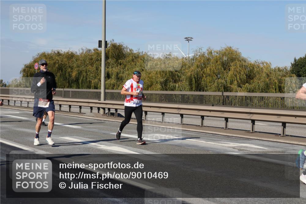 03.10.2025 - Köhlbrandbrückenlauf Julia Fischer http://msf.ph/oto/9010469 03.10.2025 12:56:11 Position 3  meine-sportfotos.de