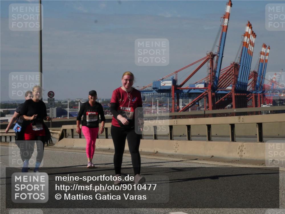 03.10.2025 - Köhlbrandbrückenlauf Matties Gatica Varas http://msf.ph/oto/9010477 03.10.2025 13:10:43 Position 2 500 meine-sportfotos.de