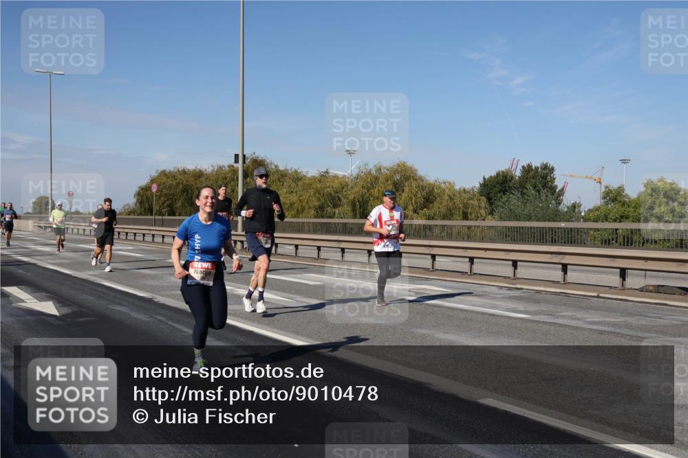 03.10.2025 - Köhlbrandbrückenlauf Julia Fischer http://msf.ph/oto/9010478 03.10.2025 12:56:12 Position 3  meine-sportfotos.de