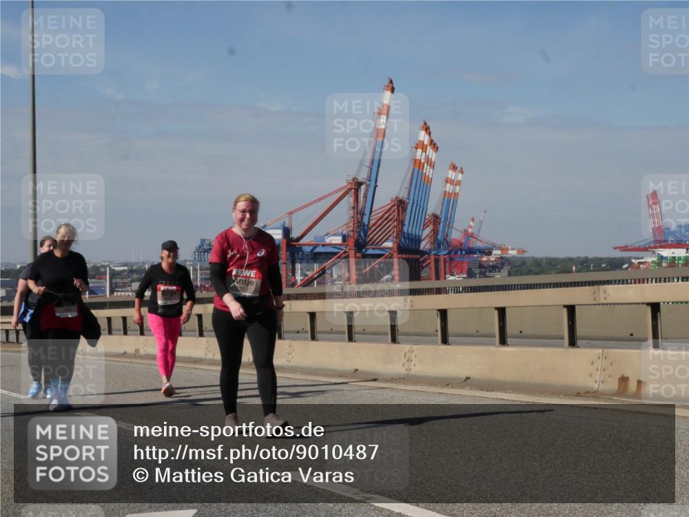 03.10.2025 - Köhlbrandbrückenlauf Matties Gatica Varas http://msf.ph/oto/9010487 03.10.2025 13:10:44 Position 2  meine-sportfotos.de
