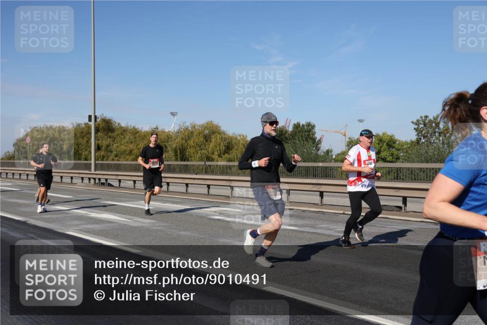03.10.2025 - Köhlbrandbrückenlauf Julia Fischer http://msf.ph/oto/9010491 03.10.2025 12:56:14 Position 3  meine-sportfotos.de