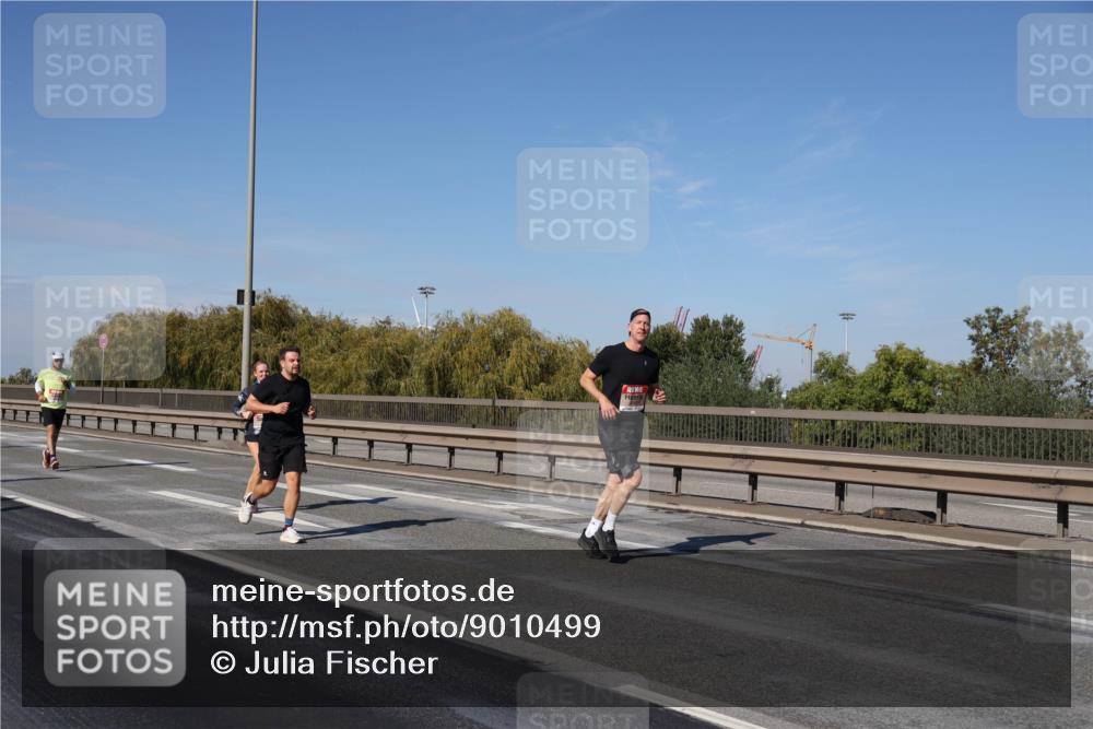 03.10.2025 - Köhlbrandbrückenlauf Julia Fischer http://msf.ph/oto/9010499 03.10.2025 12:56:15 Position 3  meine-sportfotos.de