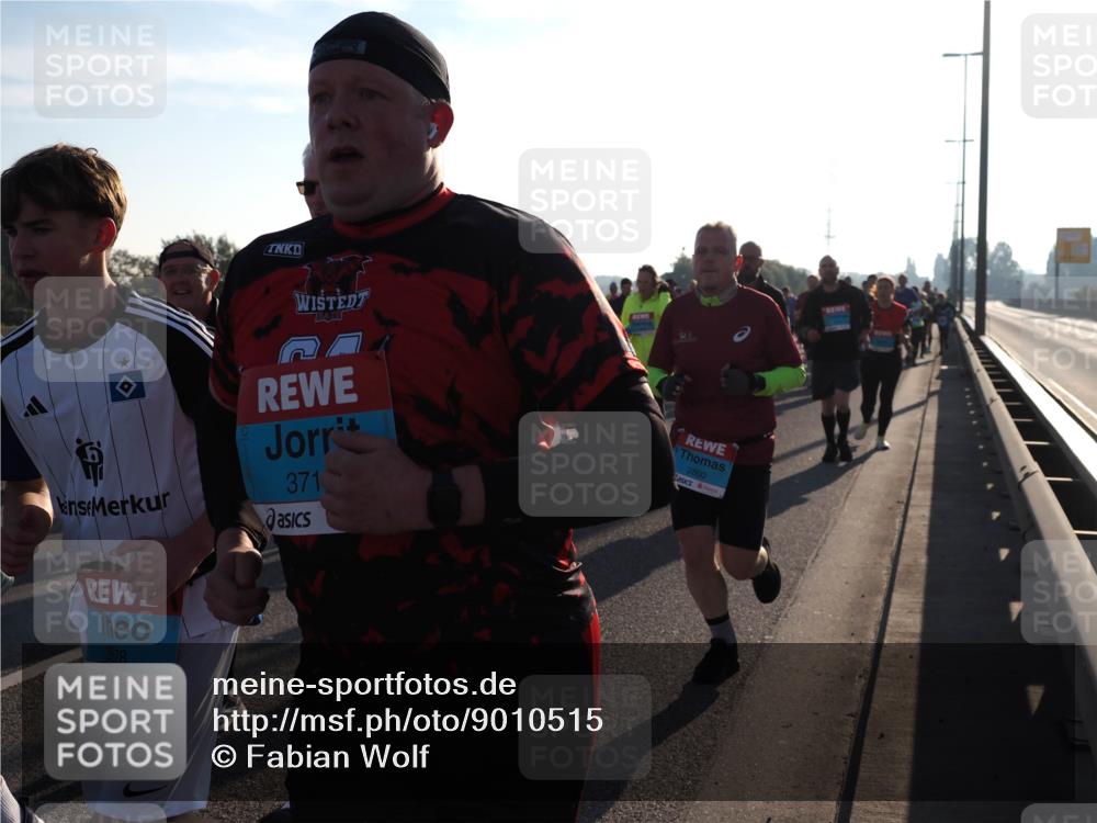 03.10.2025 - Köhlbrandbrückenlauf Fabian Wolf http://msf.ph/oto/9010515 03.10.2025 09:21:45 Position 3 371, 2878, 2800 meine-sportfotos.de