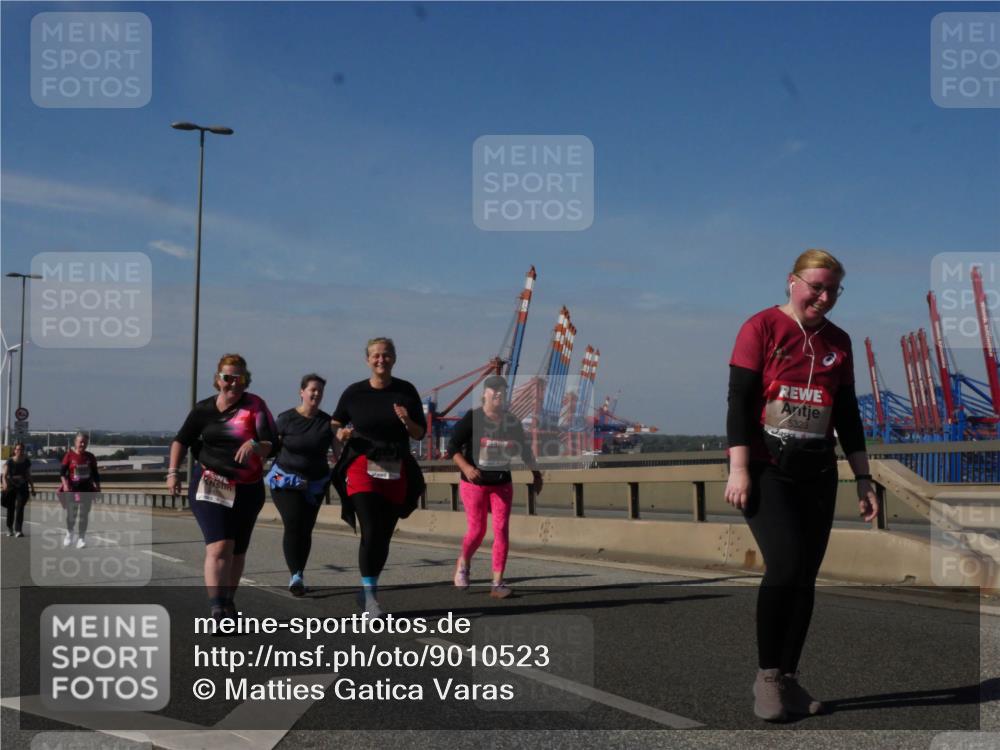 03.10.2025 - Köhlbrandbrückenlauf Matties Gatica Varas http://msf.ph/oto/9010523 03.10.2025 13:10:47 Position 2 5323 meine-sportfotos.de