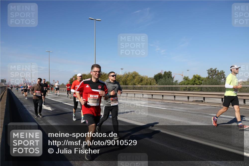 03.10.2025 - Köhlbrandbrückenlauf Julia Fischer http://msf.ph/oto/9010529 03.10.2025 12:56:21 Position 3 5410 meine-sportfotos.de