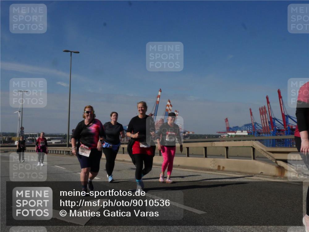 03.10.2025 - Köhlbrandbrückenlauf Matties Gatica Varas http://msf.ph/oto/9010536 03.10.2025 13:10:48 Position 2 5471 meine-sportfotos.de