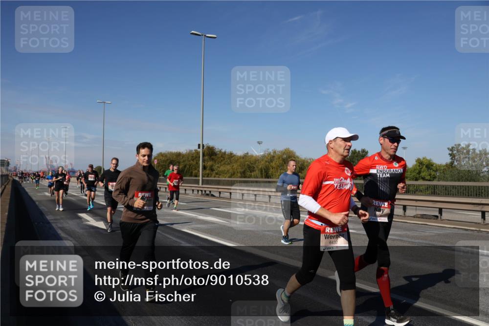 03.10.2025 - Köhlbrandbrückenlauf Julia Fischer http://msf.ph/oto/9010538 03.10.2025 12:56:22 Position 3 6432 meine-sportfotos.de