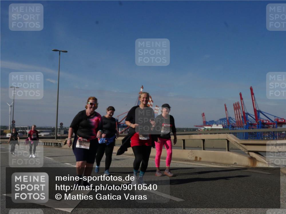 03.10.2025 - Köhlbrandbrückenlauf Matties Gatica Varas http://msf.ph/oto/9010540 03.10.2025 13:10:49 Position 2 5471 meine-sportfotos.de