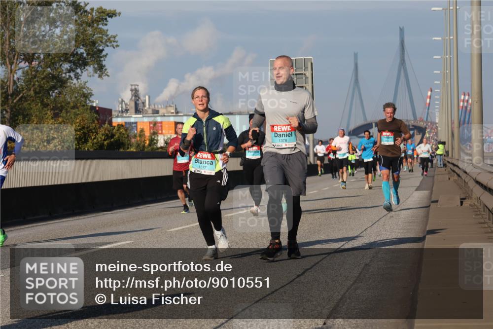 03.10.2025 - Köhlbrandbrückenlauf Luisa Fischer http://msf.ph/oto/9010551 03.10.2025 10:52:37 Position 3 1377, 1378 meine-sportfotos.de