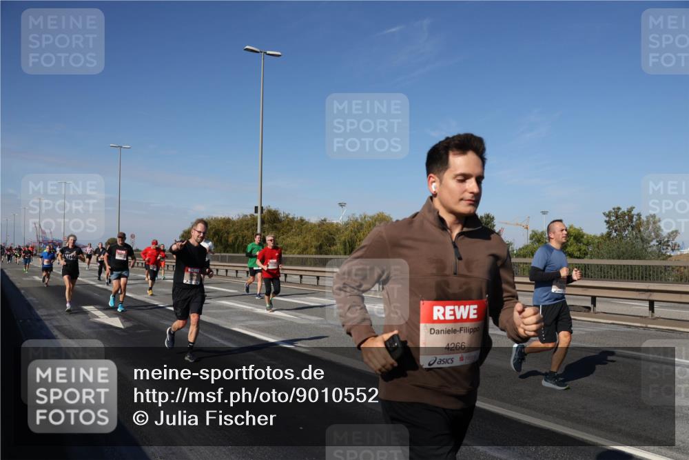 03.10.2025 - Köhlbrandbrückenlauf Julia Fischer http://msf.ph/oto/9010552 03.10.2025 12:56:23 Position 3 4266 meine-sportfotos.de