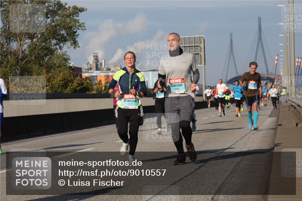 03.10.2025 - Köhlbrandbrückenlauf Luisa Fischer http://msf.ph/oto/9010557 03.10.2025 10:52:37 Position 3 1377, 1378 meine-sportfotos.de