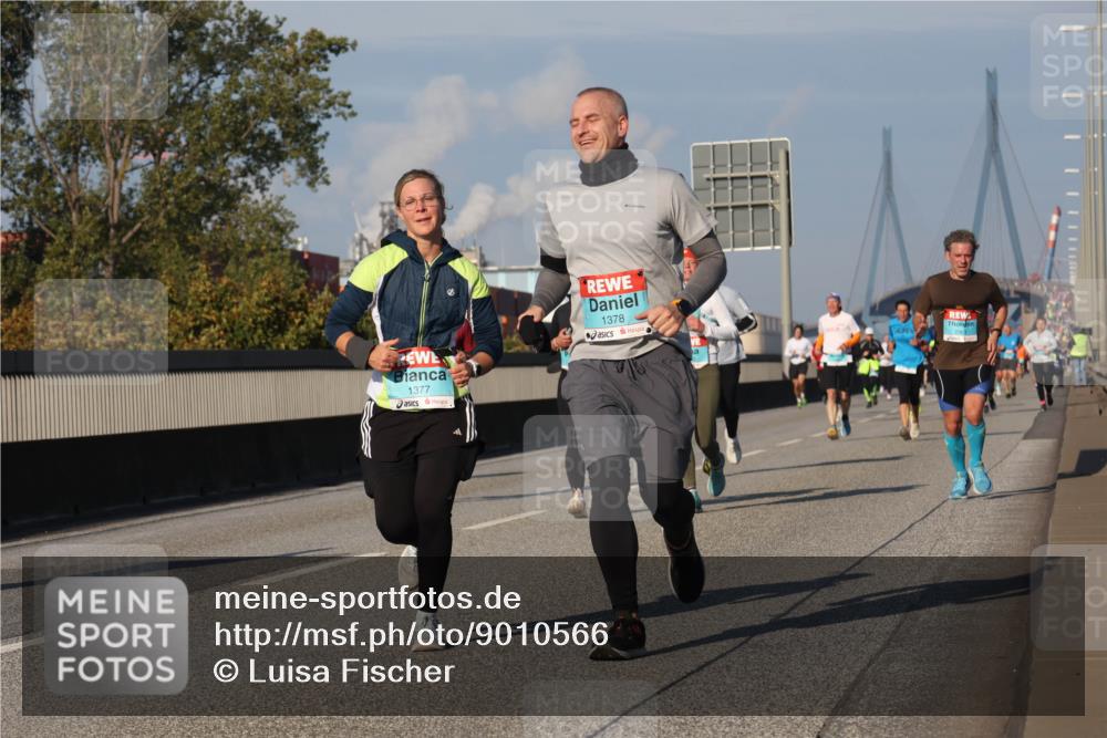 03.10.2025 - Köhlbrandbrückenlauf Luisa Fischer http://msf.ph/oto/9010566 03.10.2025 10:52:38 Position 3 1377, 1378 meine-sportfotos.de