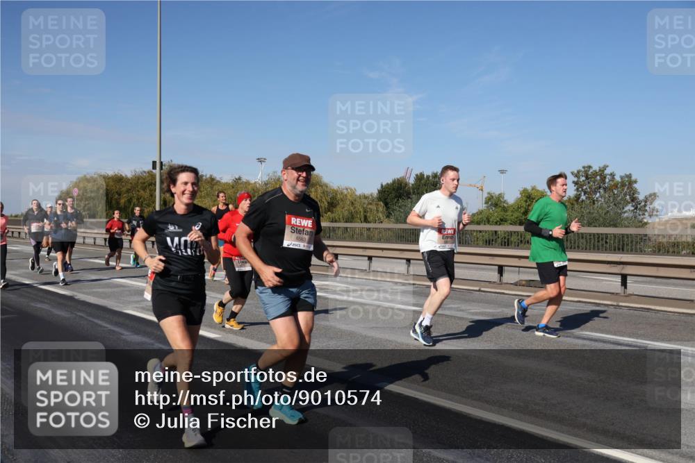 03.10.2025 - Köhlbrandbrückenlauf Julia Fischer http://msf.ph/oto/9010574 03.10.2025 12:56:27 Position 3 6563 meine-sportfotos.de