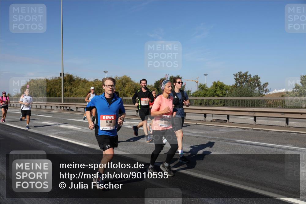 03.10.2025 - Köhlbrandbrückenlauf Julia Fischer http://msf.ph/oto/9010595 03.10.2025 12:56:30 Position 3 4998, 4933, 1 meine-sportfotos.de
