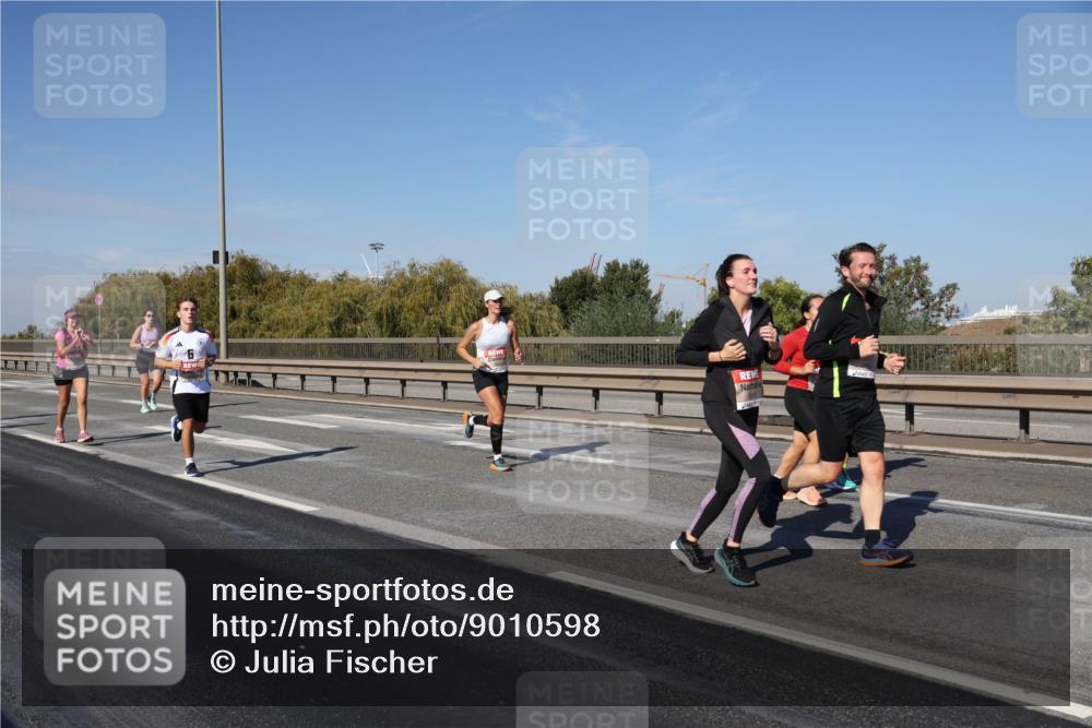 03.10.2025 - Köhlbrandbrückenlauf Julia Fischer http://msf.ph/oto/9010598 03.10.2025 12:56:32 Position 3 6 meine-sportfotos.de