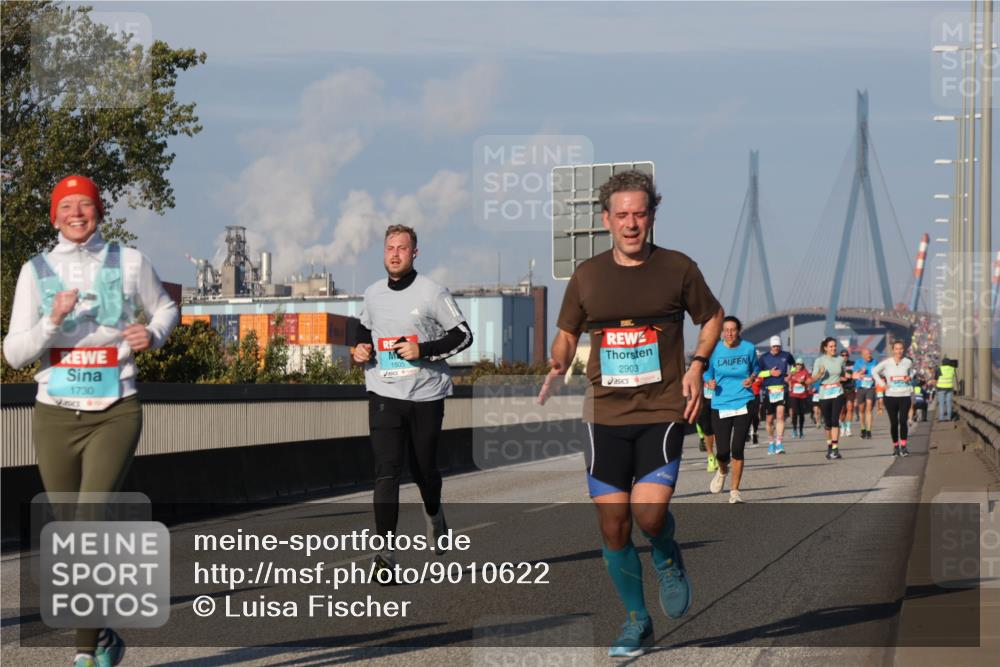 03.10.2025 - Köhlbrandbrückenlauf Luisa Fischer http://msf.ph/oto/9010622 03.10.2025 10:52:41 Position 3 1730, 1505, 2903 meine-sportfotos.de