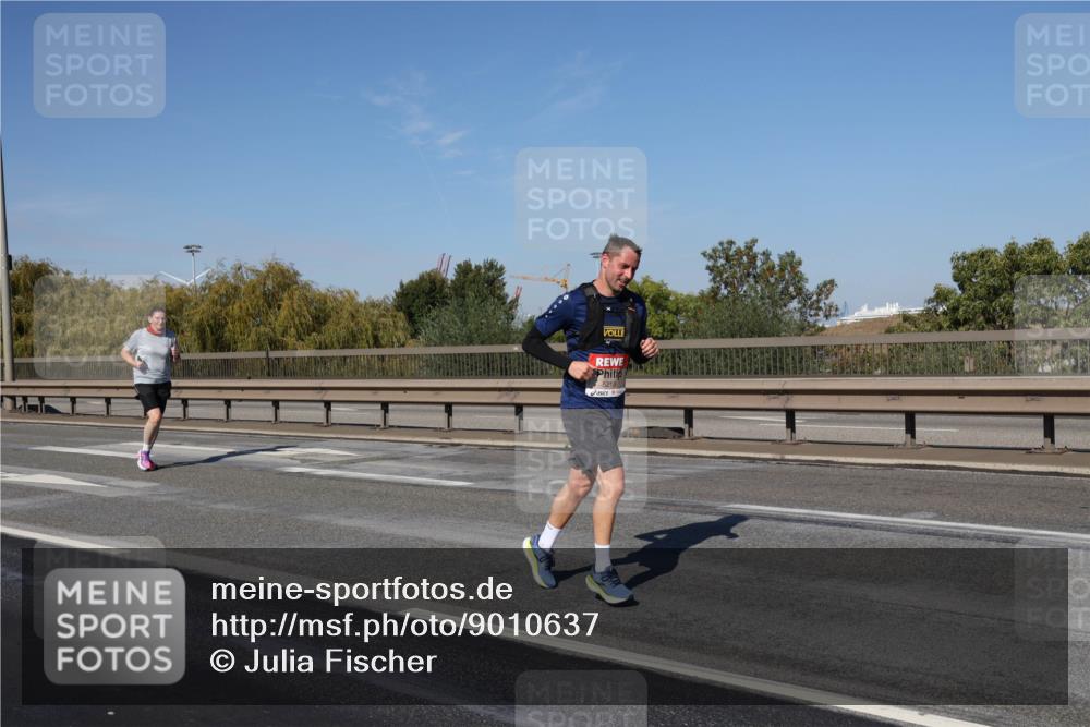 03.10.2025 - Köhlbrandbrückenlauf Julia Fischer http://msf.ph/oto/9010637 03.10.2025 12:56:40 Position 3 5218 meine-sportfotos.de