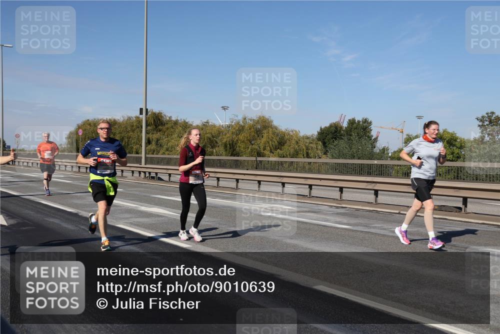03.10.2025 - Köhlbrandbrückenlauf Julia Fischer http://msf.ph/oto/9010639 03.10.2025 12:56:42 Position 3  meine-sportfotos.de