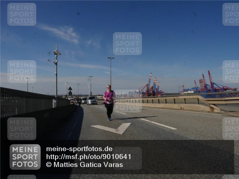 03.10.2025 - Köhlbrandbrückenlauf Matties Gatica Varas http://msf.ph/oto/9010641 03.10.2025 13:11:06 Position 2  meine-sportfotos.de
