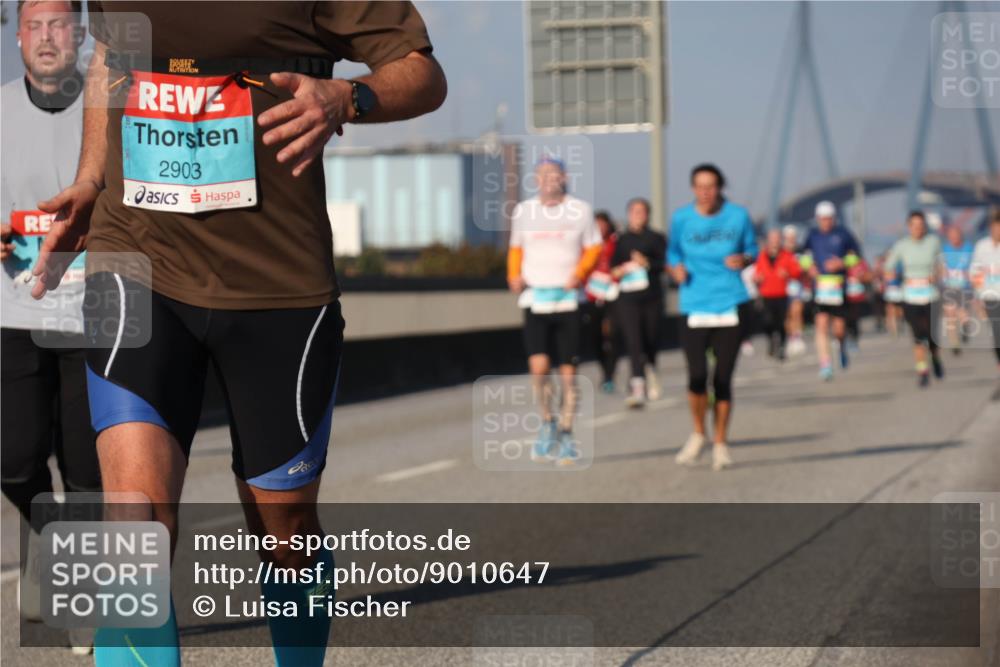 03.10.2025 - Köhlbrandbrückenlauf Luisa Fischer http://msf.ph/oto/9010647 03.10.2025 10:52:43 Position 3 2903 meine-sportfotos.de