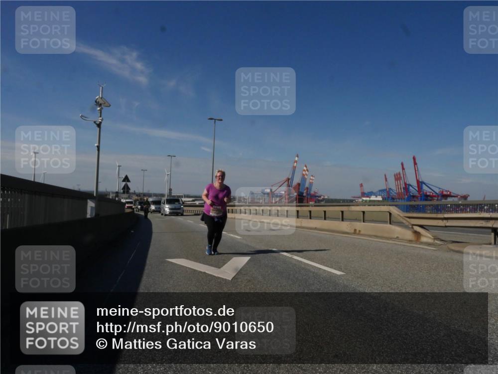 03.10.2025 - Köhlbrandbrückenlauf Matties Gatica Varas http://msf.ph/oto/9010650 03.10.2025 13:11:07 Position 2  meine-sportfotos.de
