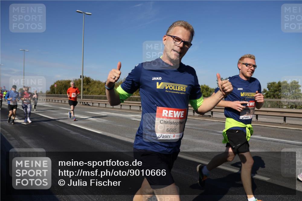 03.10.2025 - Köhlbrandbrückenlauf Julia Fischer http://msf.ph/oto/9010666 03.10.2025 12:56:45 Position 3 6685, 6686 meine-sportfotos.de