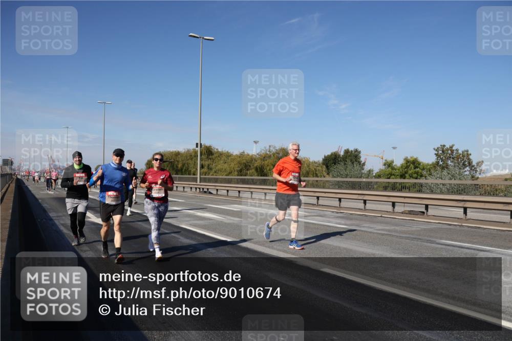 03.10.2025 - Köhlbrandbrückenlauf Julia Fischer http://msf.ph/oto/9010674 03.10.2025 12:56:46 Position 3  meine-sportfotos.de