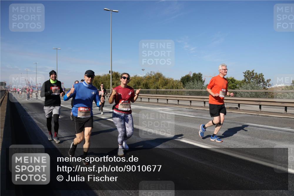 03.10.2025 - Köhlbrandbrückenlauf Julia Fischer http://msf.ph/oto/9010677 03.10.2025 12:56:47 Position 3  meine-sportfotos.de