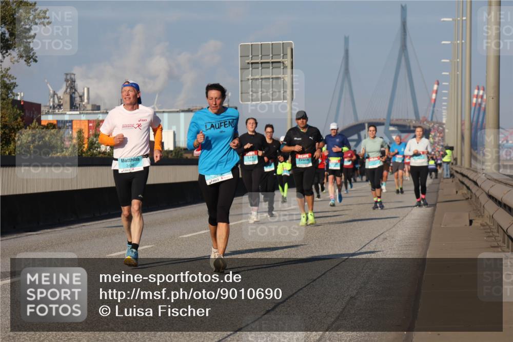 03.10.2025 - Köhlbrandbrückenlauf Luisa Fischer http://msf.ph/oto/9010690 03.10.2025 10:52:47 Position 3 3426 meine-sportfotos.de