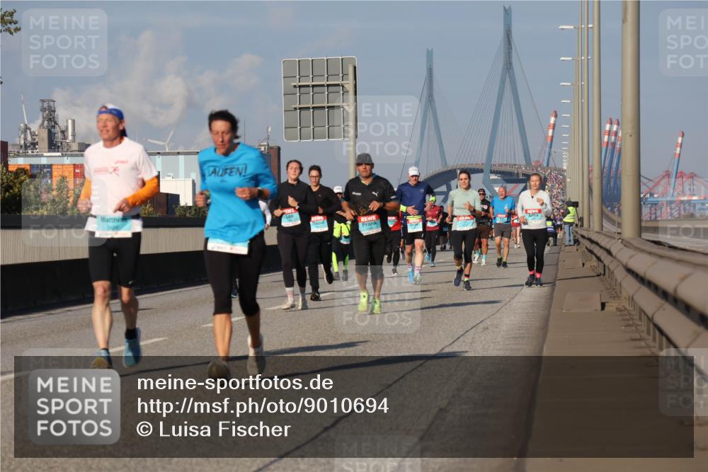 03.10.2025 - Köhlbrandbrückenlauf Luisa Fischer http://msf.ph/oto/9010694 03.10.2025 10:52:47 Position 3 09 meine-sportfotos.de