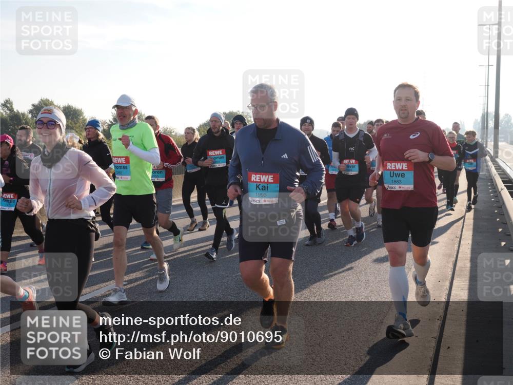 03.10.2025 - Köhlbrandbrückenlauf Fabian Wolf http://msf.ph/oto/9010695 03.10.2025 09:21:51 Position 3 1993, 1883 meine-sportfotos.de