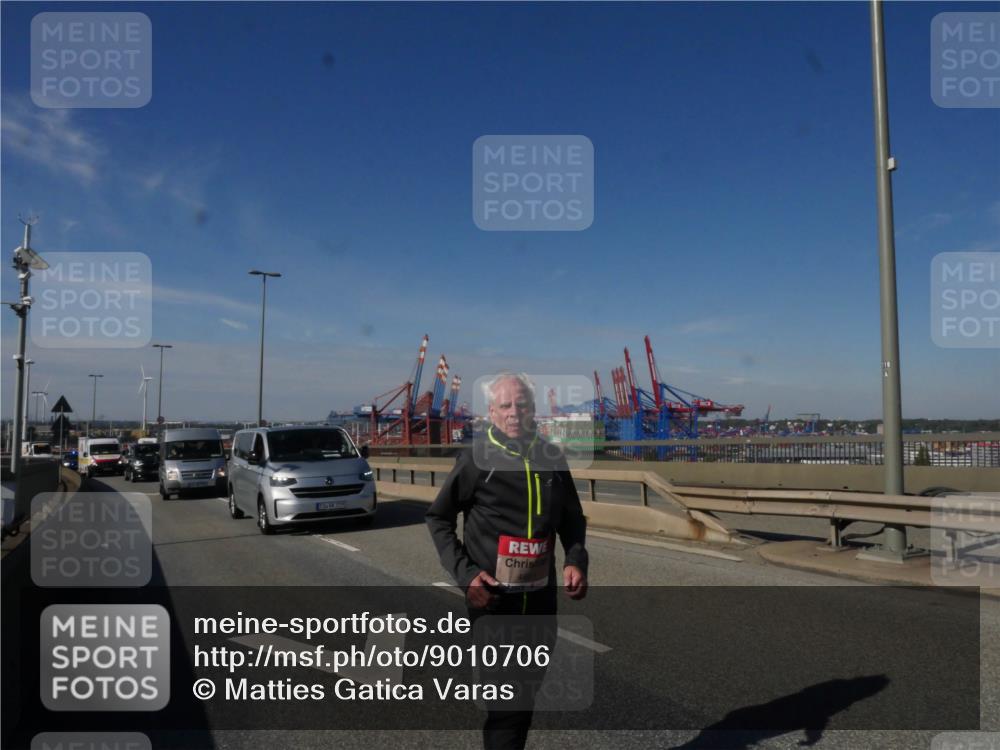 03.10.2025 - Köhlbrandbrückenlauf Matties Gatica Varas http://msf.ph/oto/9010706 03.10.2025 13:11:21 Position 2 7, 18 meine-sportfotos.de