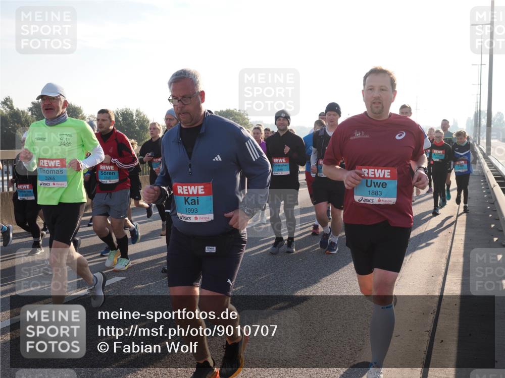 03.10.2025 - Köhlbrandbrückenlauf Fabian Wolf http://msf.ph/oto/9010707 03.10.2025 09:21:52 Position 3 3265, 2855, 1993, 1810, 1883 meine-sportfotos.de